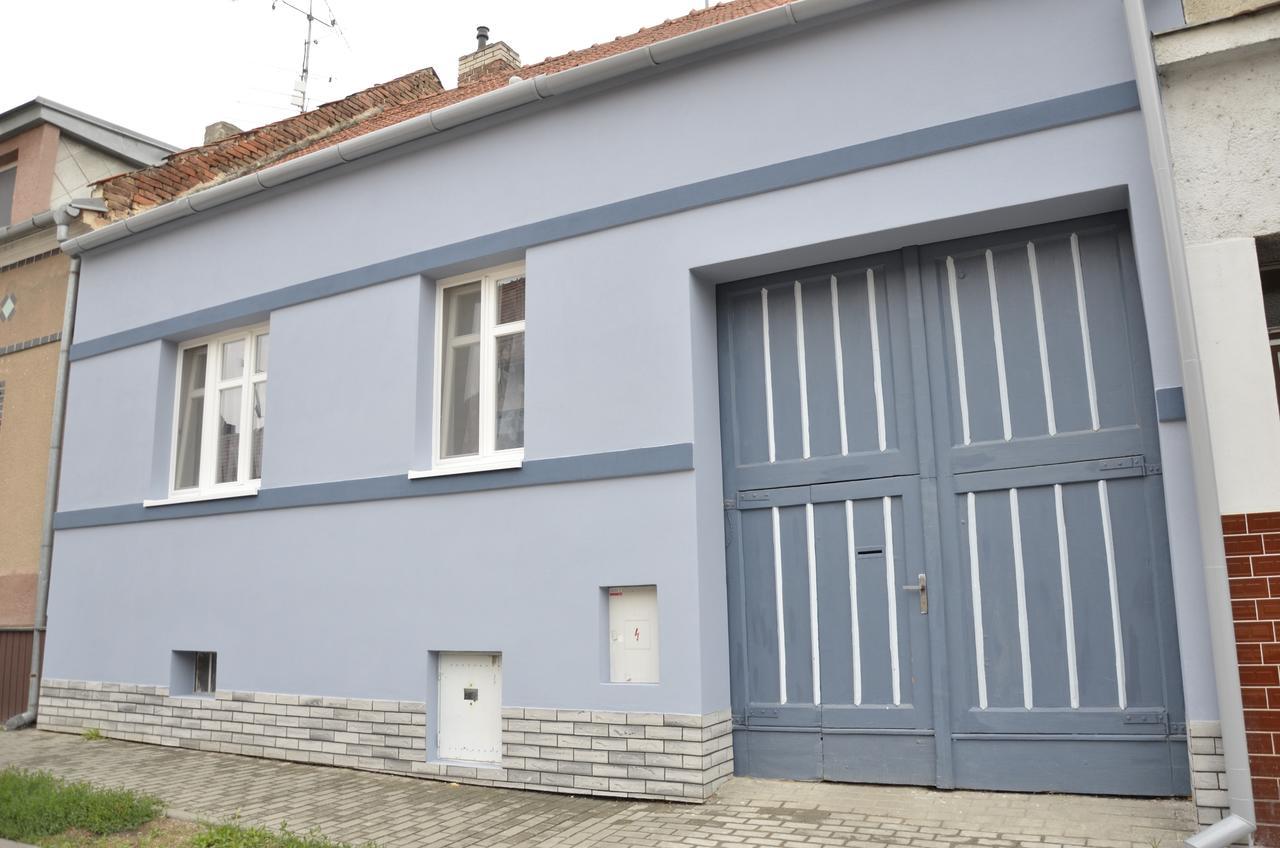 Ubytovani U Lomu Mikulov Exterior photo